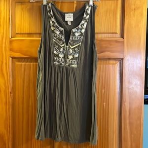 Knox Rose medium sized, olive green tank top with embroidered design